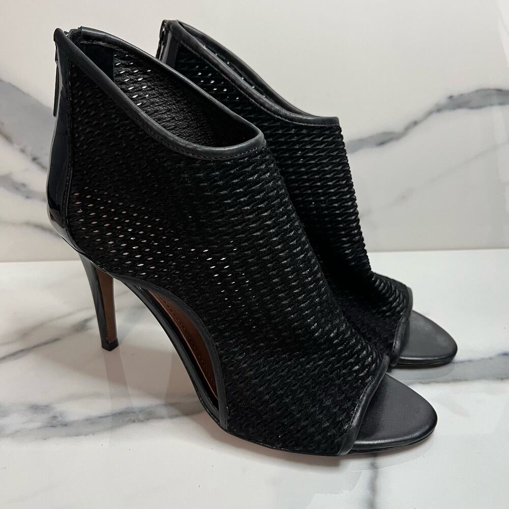 Donald J Pliner Women's Black Suede Peep Toe Ashlyn Booties Sz 8.5 Date Night
